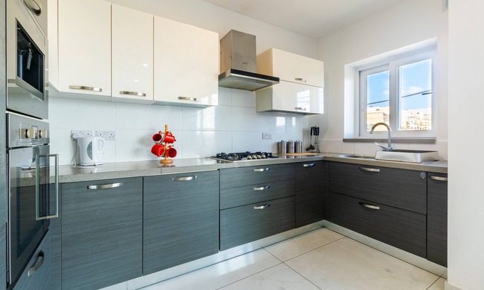 Qawra Apartamento | New Apartment 3 Bdr 2 Bth w Terrace Internet Bugibba