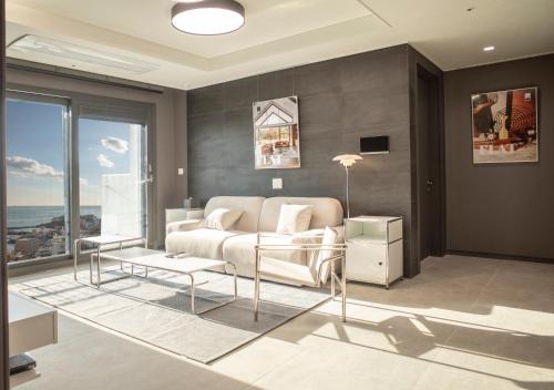 Busan Apartamento | Y COLLECTION by UH FLAT OSIRIA