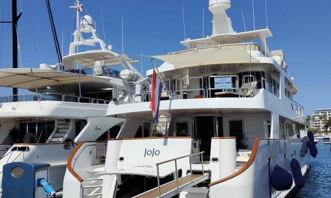 Cannes Old Town Alquiler De Eote | Yacht JoJo