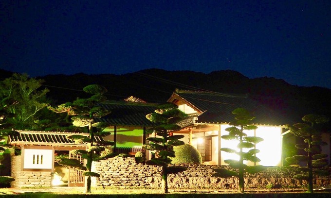 Kurume Casa | Yakuya Akira SHO Inn Jardín privado con jardín japonés · junto a la zona de pesca (comida y bebida)