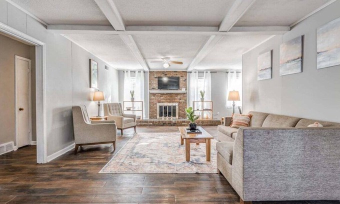 Ellendale Casa | Yale Gather Hideaway