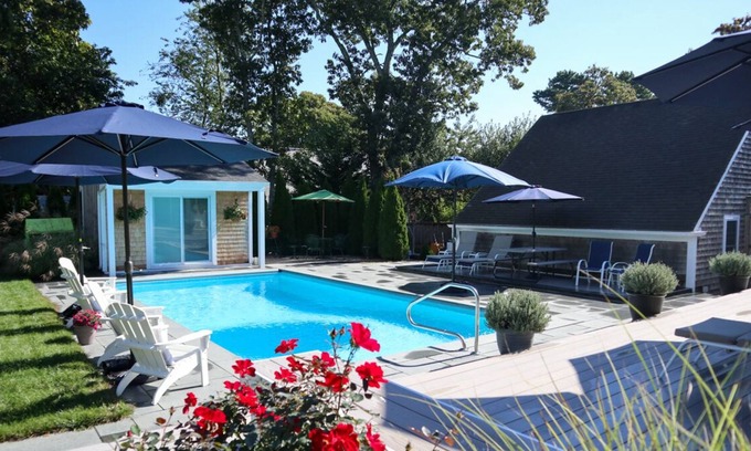 Yarmouth Port Casa | Yarmouth Port, Renovated Single Level Living, 30' Pool: 032-Y