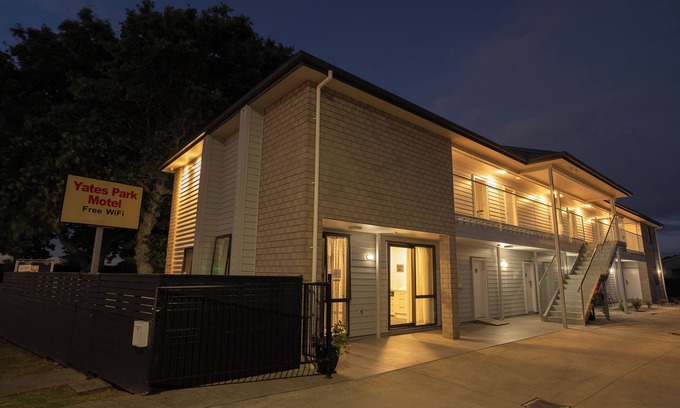 Auckland Hotel | Yates Park Motel