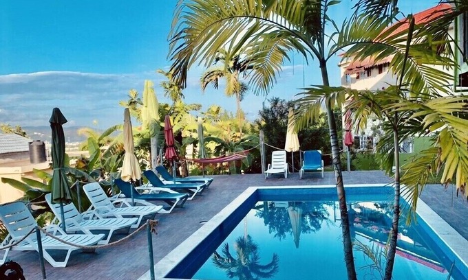 West Gate Hills Apartamento | Lion Hide Villa: Yellow Door Apartment, 2 dormitorios grandes