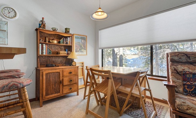 Bear Valley Condominio | Year Round Condo- Sleeps 5! - Tamarack #17 by Bear Valley Vacation Rentals