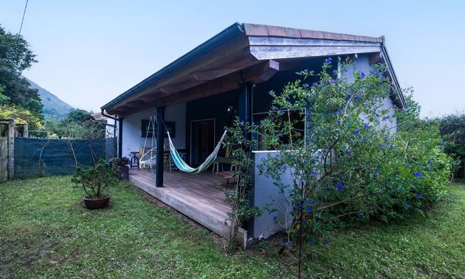 Pineres de Pria Apartamento | Bungalow Amarillo