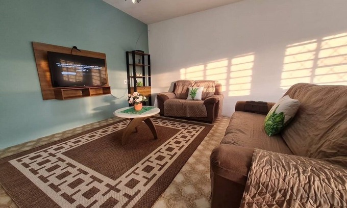Bucarein Casa | Yellow House