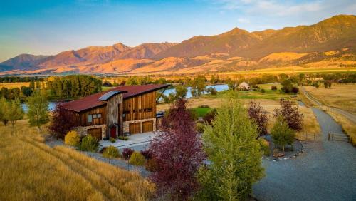 Livingston Casa | Yellowstone Beach Club