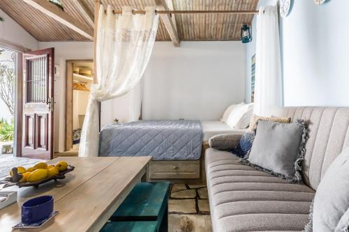 Skopelos Apartamento | Yianna Cottage Studios