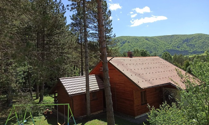 Rudanovac Casa | Mountain View Vacation Lodge - Plitvice Lakes - hogar ideal para familias en la naturaleza