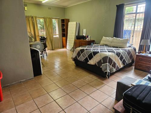 Rustenburg Casa | Yoruville