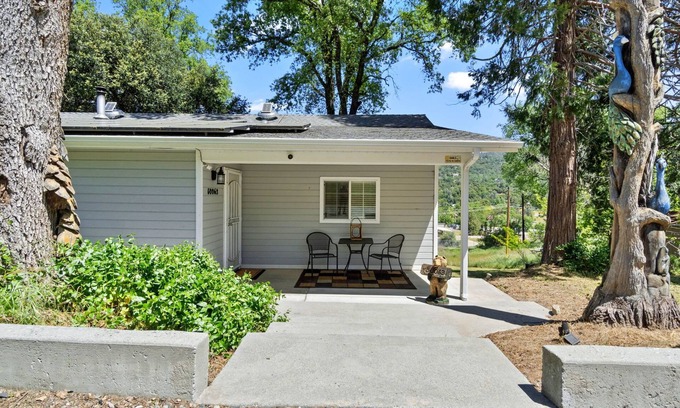 Oakhurst Casa | Yosemite, Hot Tub, Pets - Memories! The Daly Pad is the perfect stay for you!
