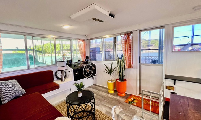 Pelican Bay Alquiler De Eote | You're On A Boat!! Charming houseboat on Eagle Mountain Lake