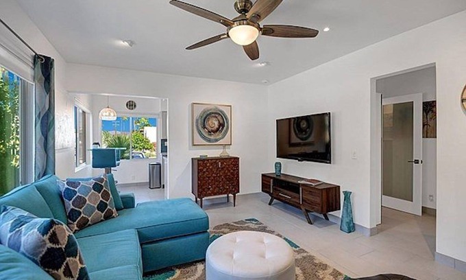 Canyon Corridor Condominio | You've Arrived! Paradise and Relaxation found in South Palm Springs.