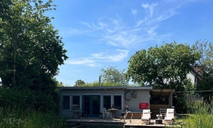 Laxfield Cabina | You've found it! Pedro's Shed. A hidden Gem in Suffolk! With Pool.
