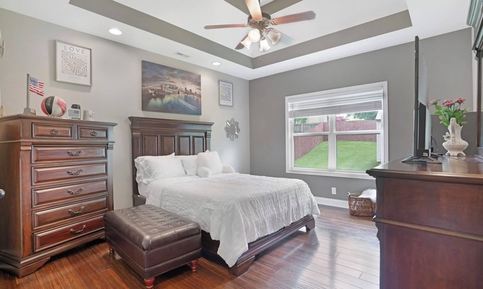 Clarksville Casa | This house is a 4 bedroom(s), 3 bathrooms, located in Clarksville, TN.