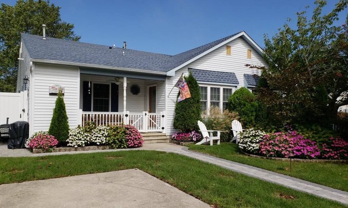 Village Green Casa | You will love staying in this adorable two bedroom central air unit.