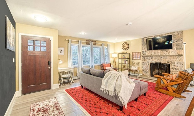 North Stamford Casa | Your 5 Star Luxury CountryHome Getaway/w Brand New 7 Seater Hot Tub!
