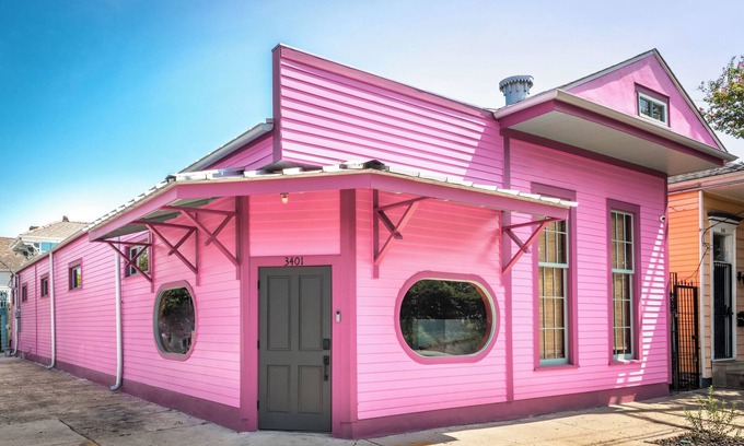 Bywater Casa | HOLIDAYS NOW OPEN to book 5BR/3BA Bywater 1 Mi from French Qtr, Sleeps 10 NOLA