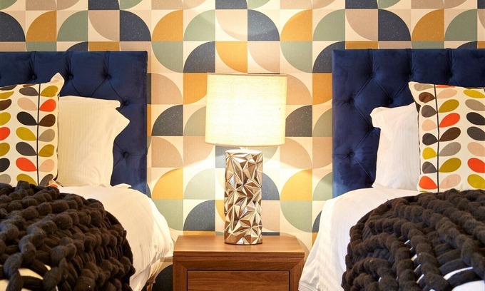Brislington Villa | Your Apartment | Bristol Savoy Court - No.4