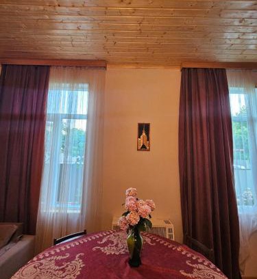 Ambrolauri Casa | Your corner in Racha შენი კუთხე რაჭაში