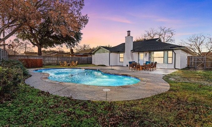 North Richland Hills Villa | My Golden DFW Villa & Pool