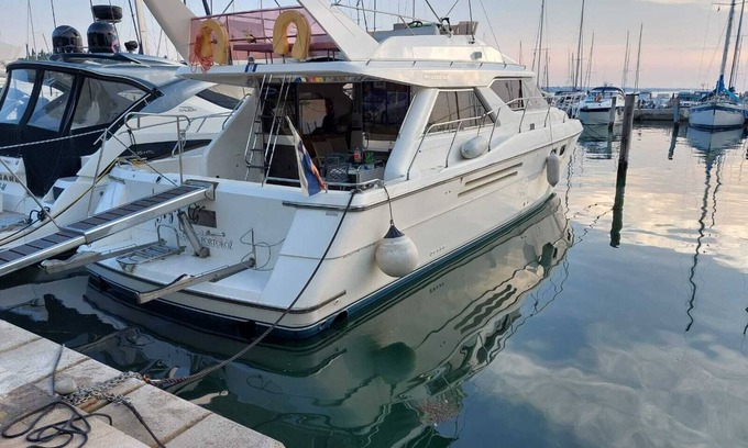 Piran Alquiler De Eote | Yate a motor Azur Princess 50