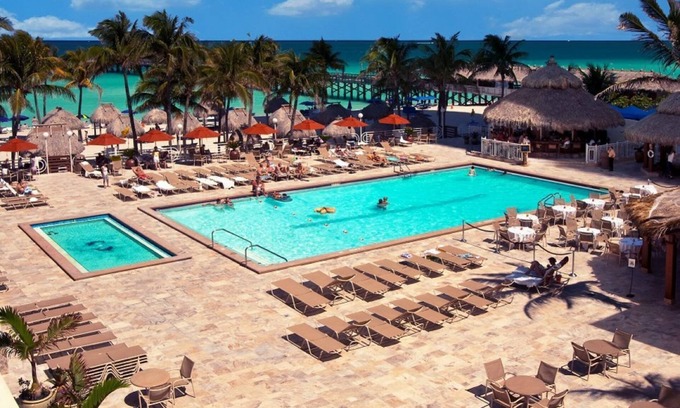 Sunny Isles Beach Hotel | Your Home Away From Home! 2 Spacious Units, Outdoor Pool, Pets Allowed