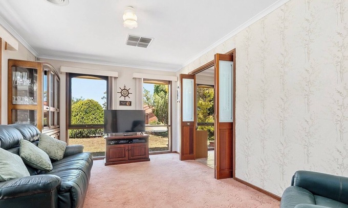 Melton West Casa | Your Home Away from Home – Melton