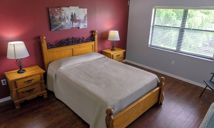 Trailer Estates Apartamento | Your Home Away From Home! Kitchenette, 2 Outdoor Pool and Hot Tub, Free Parking
