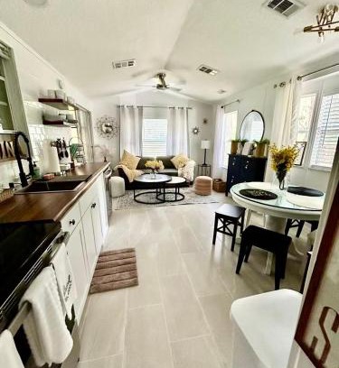 Kissimmee Casa | Your home away from home! Entire cottage- Disney