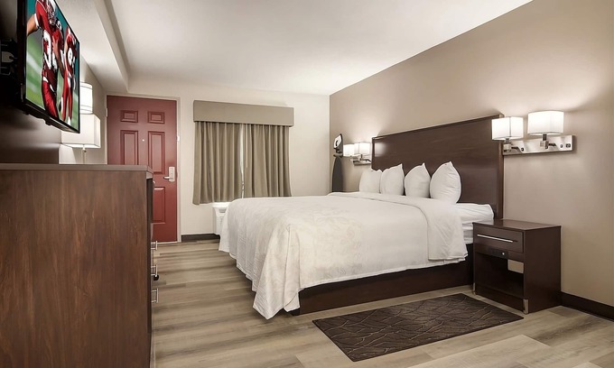 Erie Hotel | Your Home Away From Home! Pets Allowed, Free Parking
