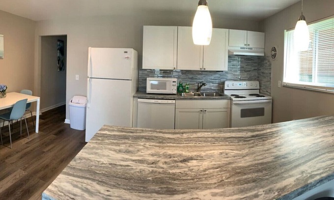 Reading Apartamento | Your Home Away from Home -Cozy Reading Retreat