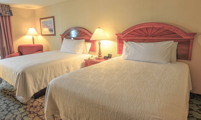Chinatown Hotel | Your Houston Retreat 3 Rooms with Outdoor Pool, Gym, and Free Breakfast