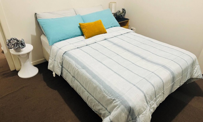 Werribee Casa | Your Ideal 4-Bedroom Getaway – Space, Style & Convenience