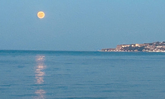 Koroni Apartamento | Your Koroni Escape Starts Here: Central Apartment near Zaga Beach and Tavernas