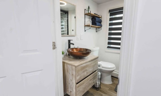 Belleville Apartamento | Your Luxe Getaway! Experience contemporary Luxury!