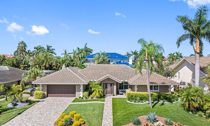 St. Petersburg Casa | Your outdoor Oasis house WiFi, AC in awesome St. Petersburg