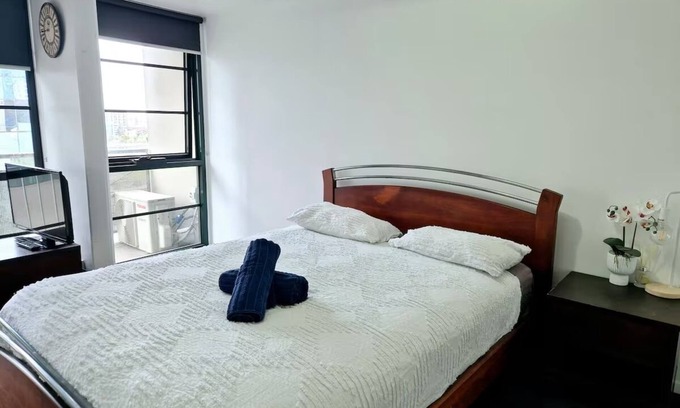 Docklands Apartamento | Your Overnight Delight | 1 Min from Tram Stop