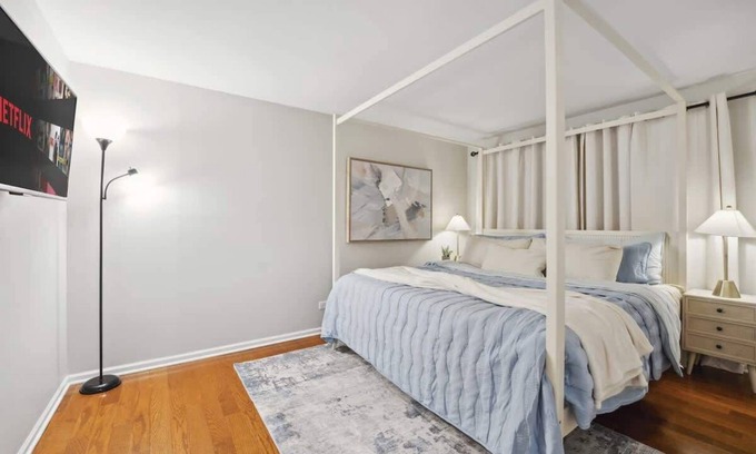 Fox Valley Casa | Your Perfect 3BR Home in Schaumburg
