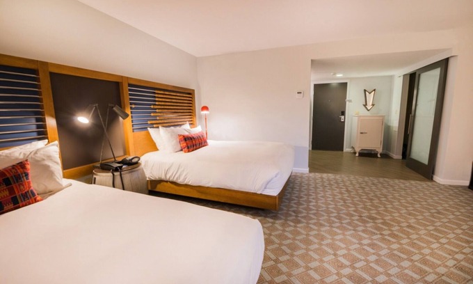 Live Oak Hotel | Your Private Nature Getaway: 2 Suites w/ Resort View | Family Ready Stay