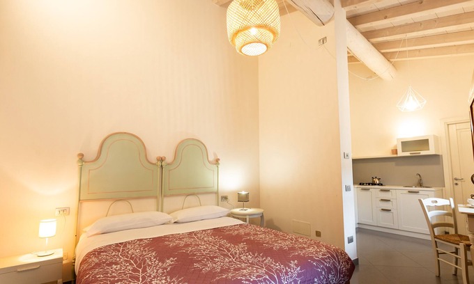 Nord-Ovest Apartamento | Your Quiet Shelter: Large and Bright Studio Apartment