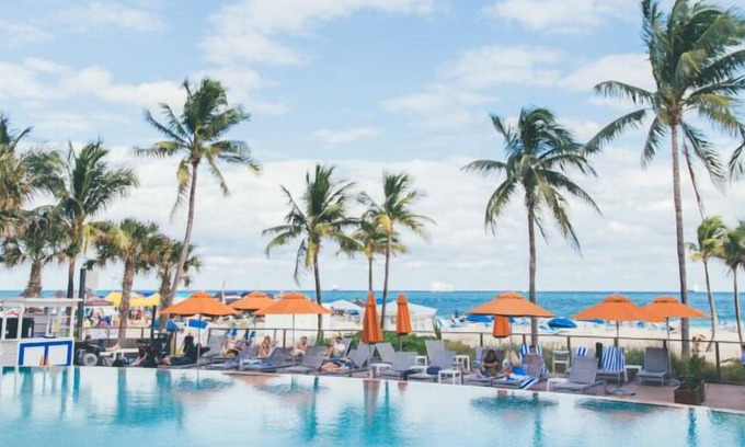 Central Beach Complejo | Your Relaxing Getaway Awaits! 2 Comfortable Units, Ocean View, Onsite Pool!