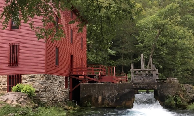 Teresita Casa | Your Relaxing Getaway Awaits! Pet-Friendly Cabins, Free Parking