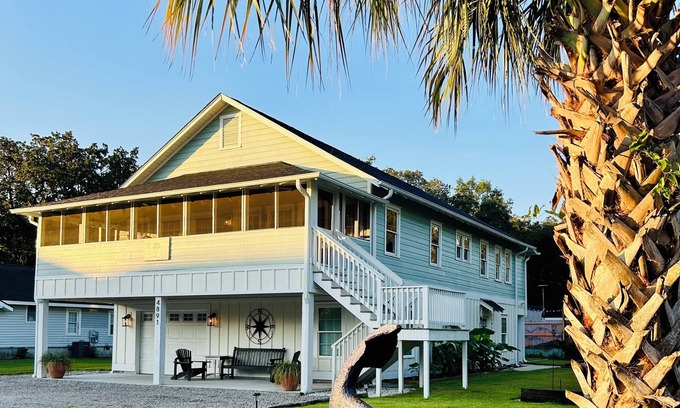 Murrells Inlet Casa | Your Ultimate Coastal Retreat! 5 bedroom, 4 bathroom home in Murrells Inlet, SC!