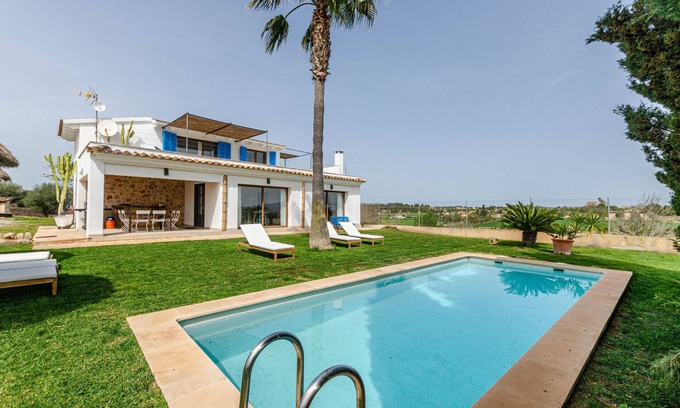 Maria de la Salut Villa | YourHouse Carrera Plana, casa de campo moderna