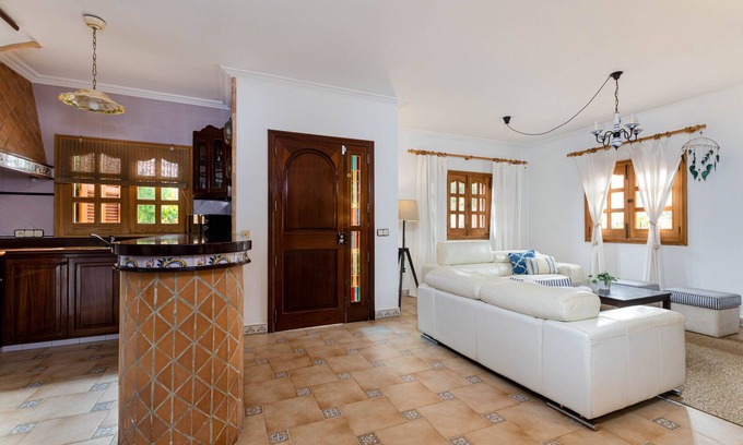 S'Illot-Cala Morlanda Villa | YourHouse Sa Fonteta