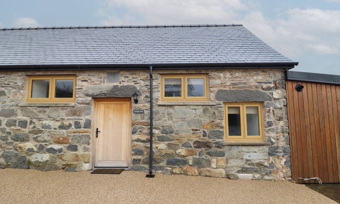 Bala Cabaña | YR ARENIG, with a garden in Bala