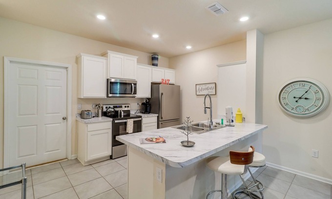 Yulee Casa | Yulee Vacation Rental ~ 13 Mi to Fernandina Beach!