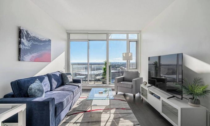 Victoria Park Apartamento | YYC Tallest Residential Tower - Parking, AC
